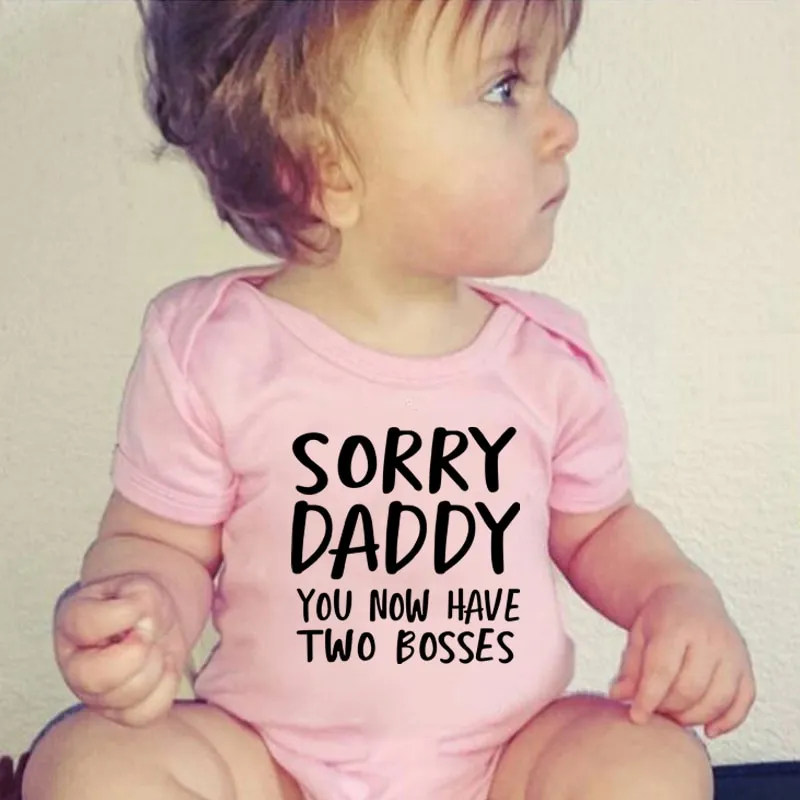 ⁦בגד גוף לתינוקות עם הדפס – Sorry Daddy You Know Have Two Bosses⁩ – תמונה ⁦2⁩
