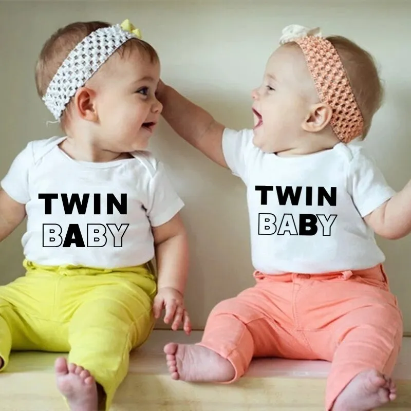 ⁦בגד גוף לתינוקות תאומים עם הדפס - Twin Baby⁩ – תמונה ⁦3⁩