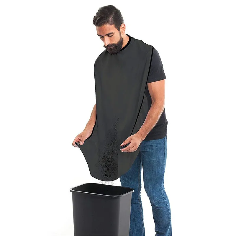סינר גילוח לגבר נדבק למראה