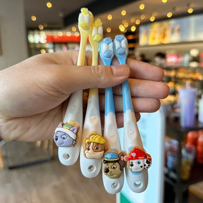 ⁦סט של 4 מברשות שיניים של מפרץ ההרפתקאות לילדים⁩ – תמונה ⁦3⁩