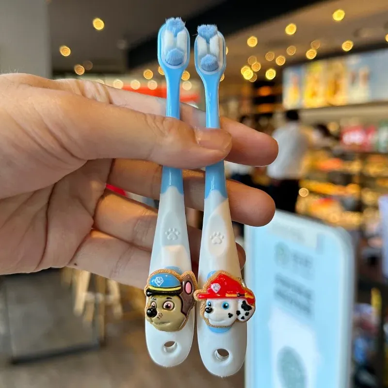 ⁦סט של 4 מברשות שיניים של מפרץ ההרפתקאות לילדים⁩ – תמונה ⁦4⁩