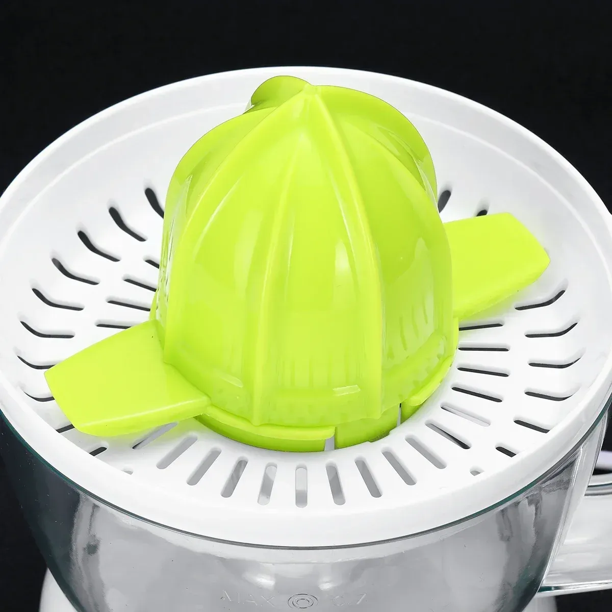Portable Electric Juicer Wireless Orange Juicer USB Rechargeable Lemon Squeezer Electric Slow Juicers Household Kitchen Tools Portable Electric Juicer Wireless Orange Juicer USB Rechargeable Lemon Squeezer Electric Slow Juicers Household Kitchen Tools