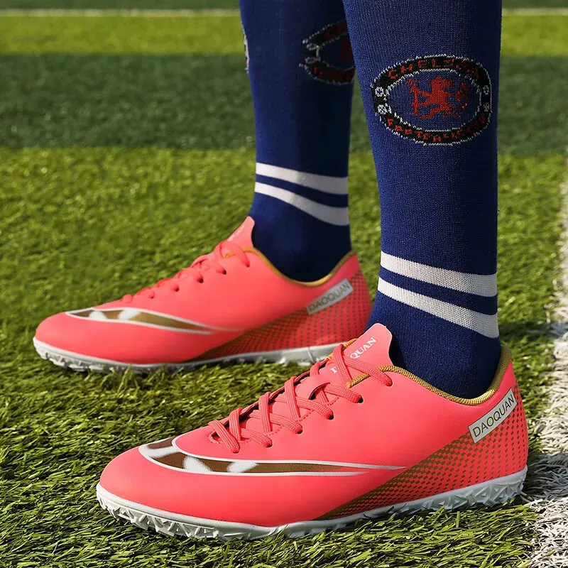 Men's Soccer Shoes Professional Society Football Boot Sports Turf Training Soccer Shoes Children's Football Shoes for Kids Men's Soccer Shoes Professional Society Football Boot Sports Turf Training Soccer Shoes Children's Football Shoes for Kids