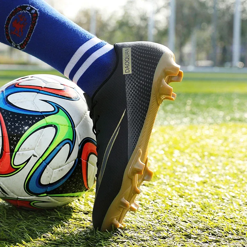 Professional Soccer Shoes Men Women Low-Ankle Football Boots Breathable Non-Slip Soccer Cleats Adults kids Outdoor Sneakers Professional Soccer Shoes Men Women Low-Ankle Football Boots Breathable Non-Slip Soccer Cleats Adults kids Outdoor Sneakers