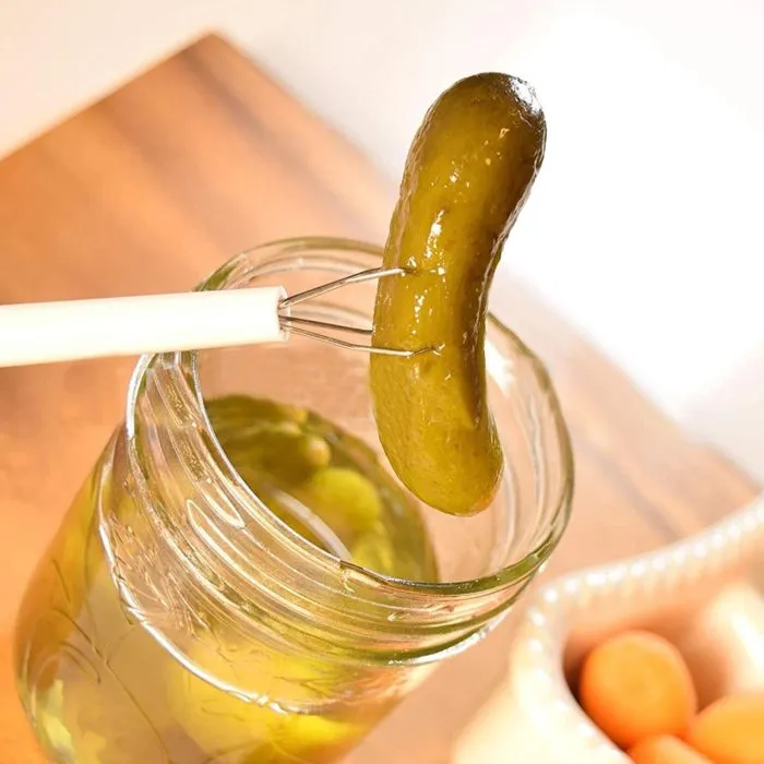 ⁦מקל להוצאת חמוצים מהצנצנת בקלות וללא לכלוך⁩ – תמונה ⁦4⁩