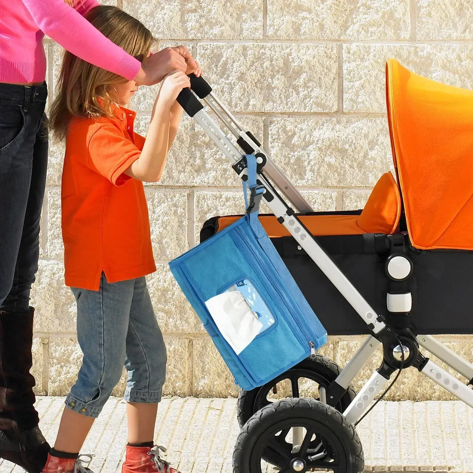 ⁦משטח החתלה נייד מתקפל לתיק עם כיסים ועמיד במים⁩ – תמונה ⁦3⁩