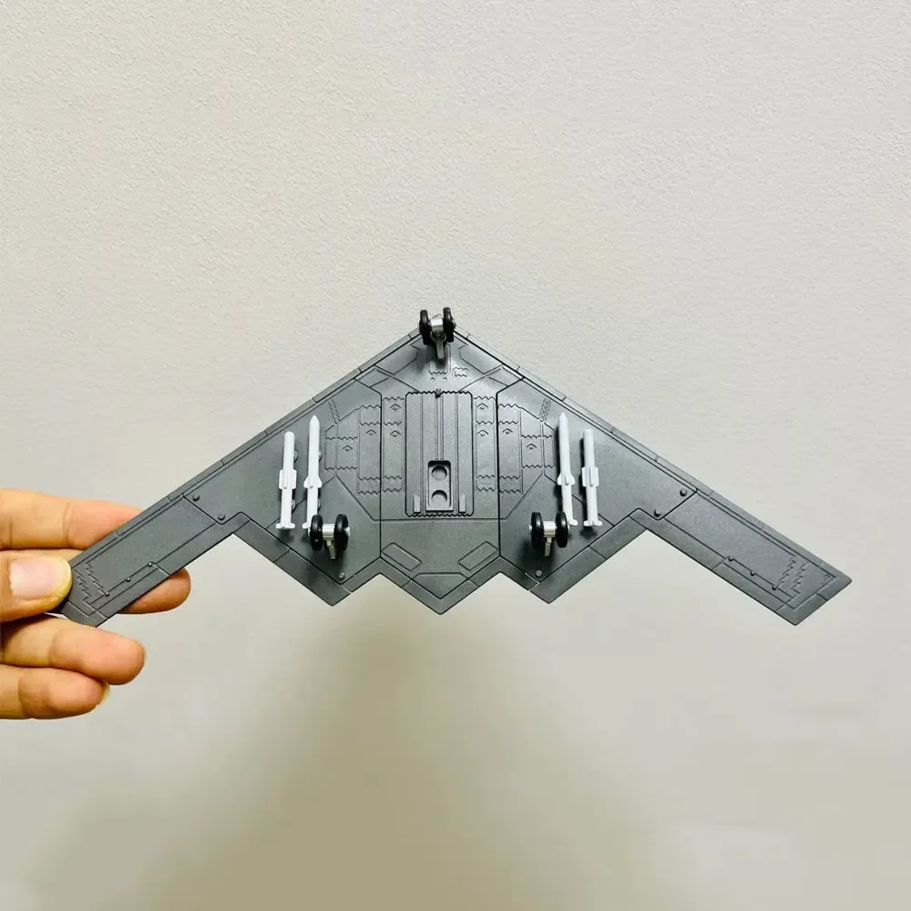 ⁦דגם מטוס B-2 מתכת בקנה מידה 1:200 לאוספים⁩ – תמונה ⁦3⁩