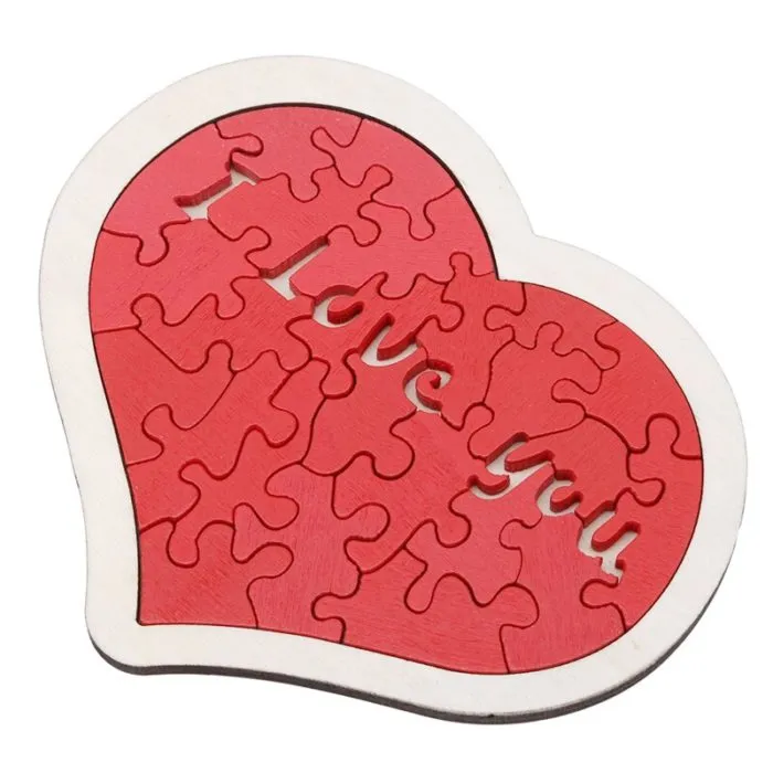 ⁦פאזל לב מעץ טבעי לילדים עם כיתוב I LOVE YOU⁩ – תמונה ⁦4⁩