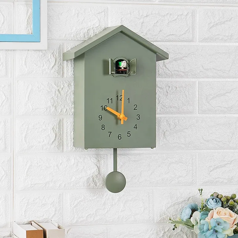 שעון קוקייה לקיר 20×25 סמ לסלון, משרד או מתנה – תמונה 6