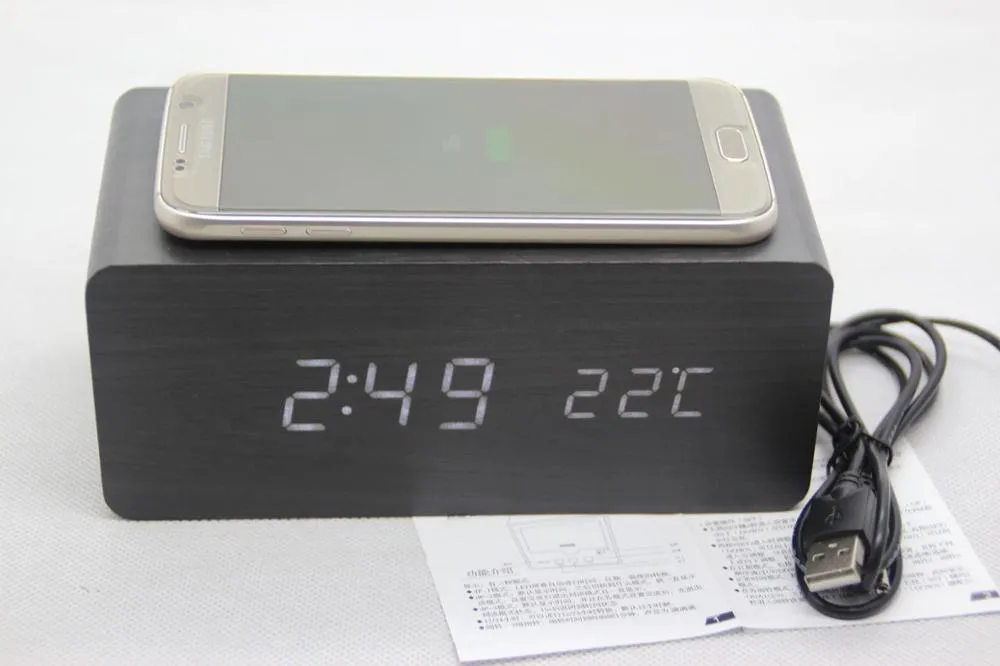 שעון דיגיטלי לחדר עם אזעקה וחיבור USB קומפקטי – תמונה 3