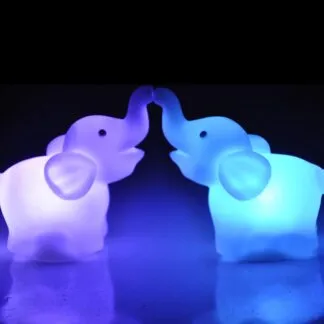 מנורת לילה פיל מחליפה צבעים – 7 צבעי LED לחדר ילדים