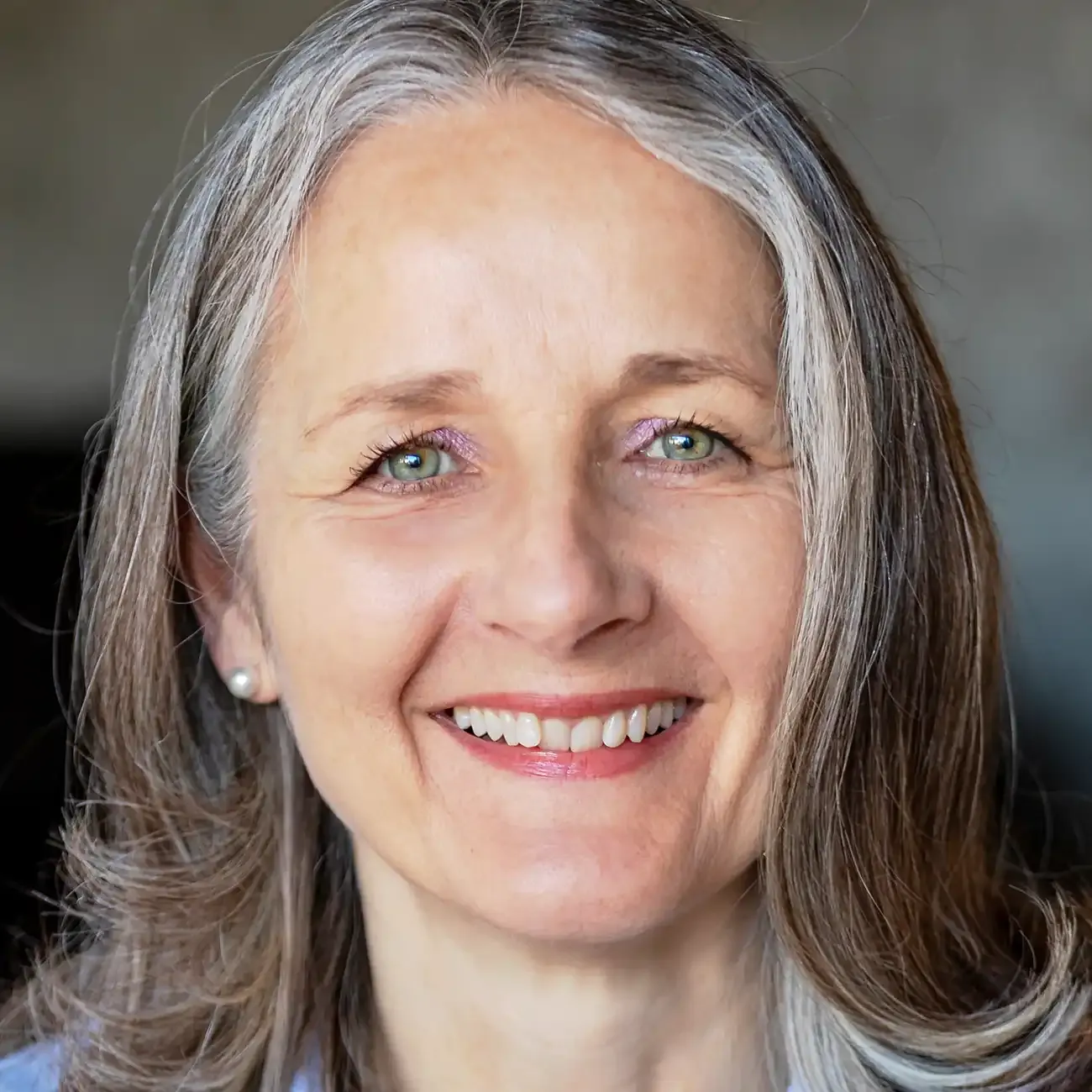 Lernbegleitungsausbildung für spielbasierte Entfaltung 25 Porträtfoto von Karin Holenstein