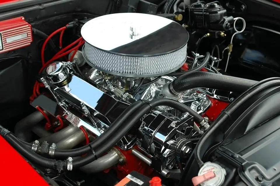 V8 engine with chrome valve covers, where the valve cover gaskets seal the top of the engine