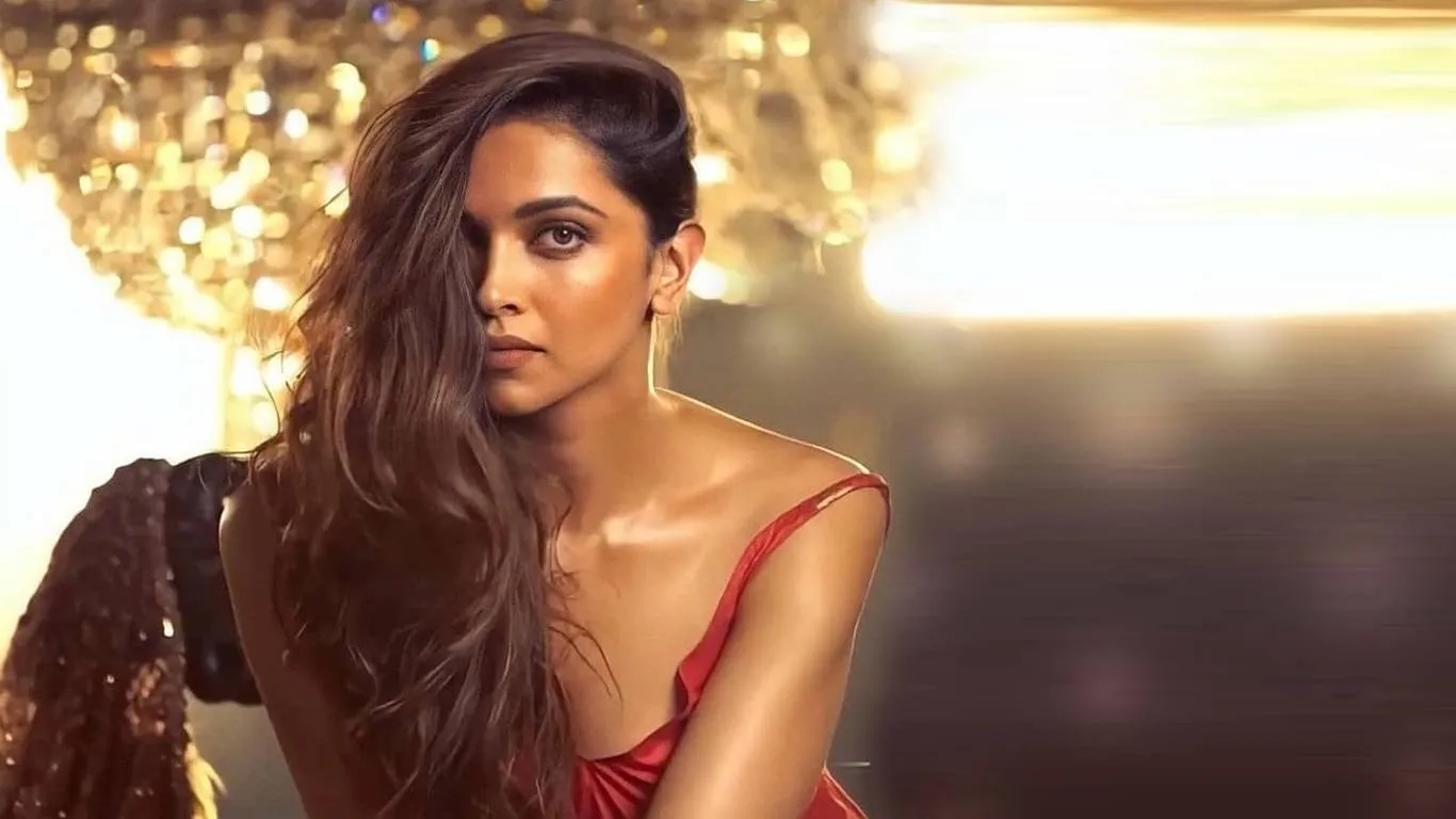 Deepika Padukone 2026: How She Became India’s Global Cinema Icon 9 Deepika Padukone highlighting signature fashion and modeling aesthetics