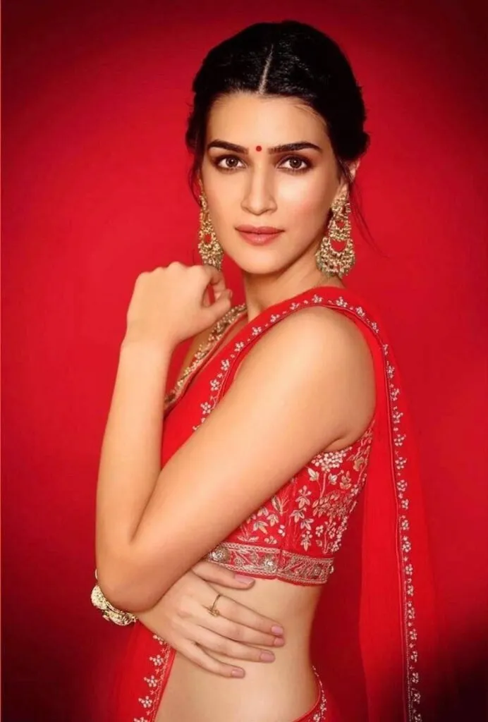 Kriti Sanon 2026: Bollywood's Unstoppable Queen With 20 Films & Counting 17 Kriti Sanon saree wallpapers com showcasing personal style and fashion details
