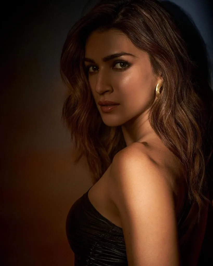 Kriti Sanon 2026: Bollywood's Unstoppable Queen With 20 Films & Counting 21 Kriti Sanon beautiful photo telugubulletin highlighting signature fashion and modeling aesthetics