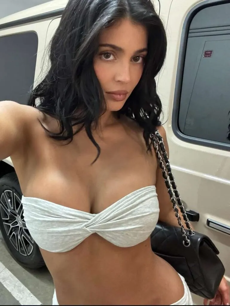 Kylie Jenner Children: Stormi & Aire Webster - Everything to Know in 2026 12 Kylie Jenner Children selife photo featured in an exclusive editorial shoot