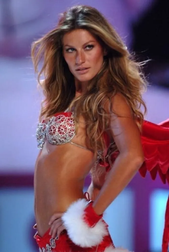 Gisele Bündchen 2026: From Brazilian Discovery to a $500M Supermodel Legend 14 gisele tmz 2016