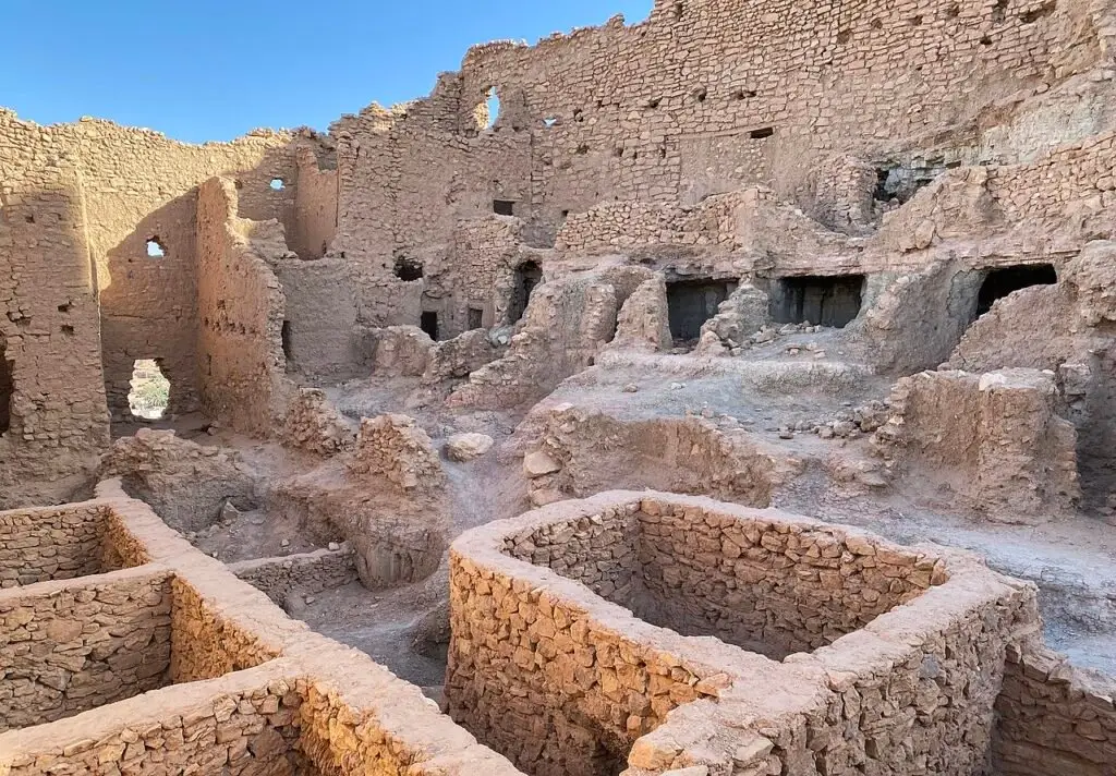 قصر المنيعة القديم في الجزائر