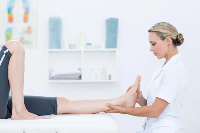 Ankle Mobilisation Chiropractor / Osteopath adjustment manipulation