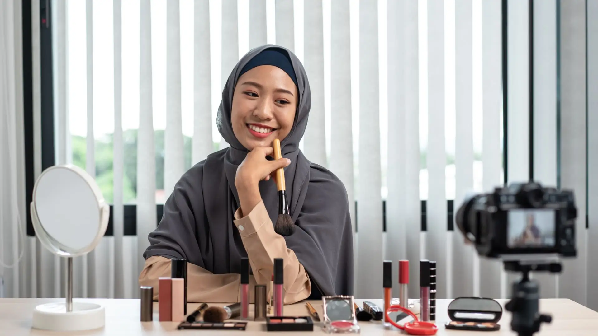 woman influencer