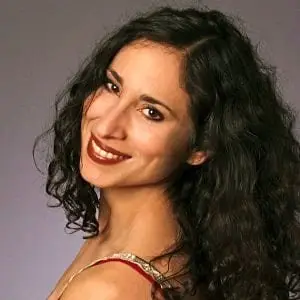 Karen Salmansohn-300 Karen Salmansohn self-help book author and award-winning designer