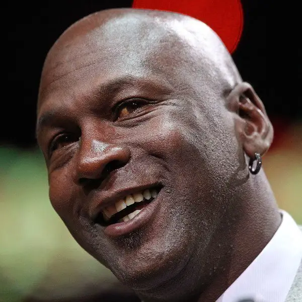 Micheal Jordan-600-02 Micheal Jordan. He played 15 seasons in the NBA between 1984 and 2003, winning six NBA championships with the Chicago Bulls.