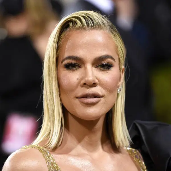 KHLOE KARDASHIAN-600-02 KHLOE KARDASHIAN 600 02