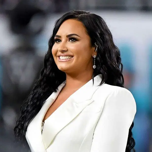Demi Lovato-600-01 The Expert-Backed Secrets To Toning And Boosting Energy For Women