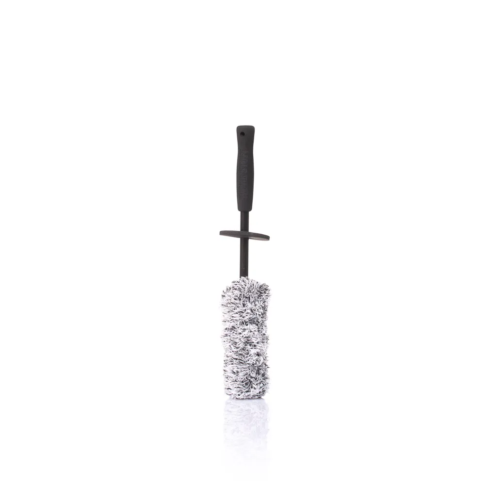 Easily clean your wheels with the Squally Wheel Brush from WORK STUFF. Featuring professional-grade, gentle bristles for safe rim cleaning.