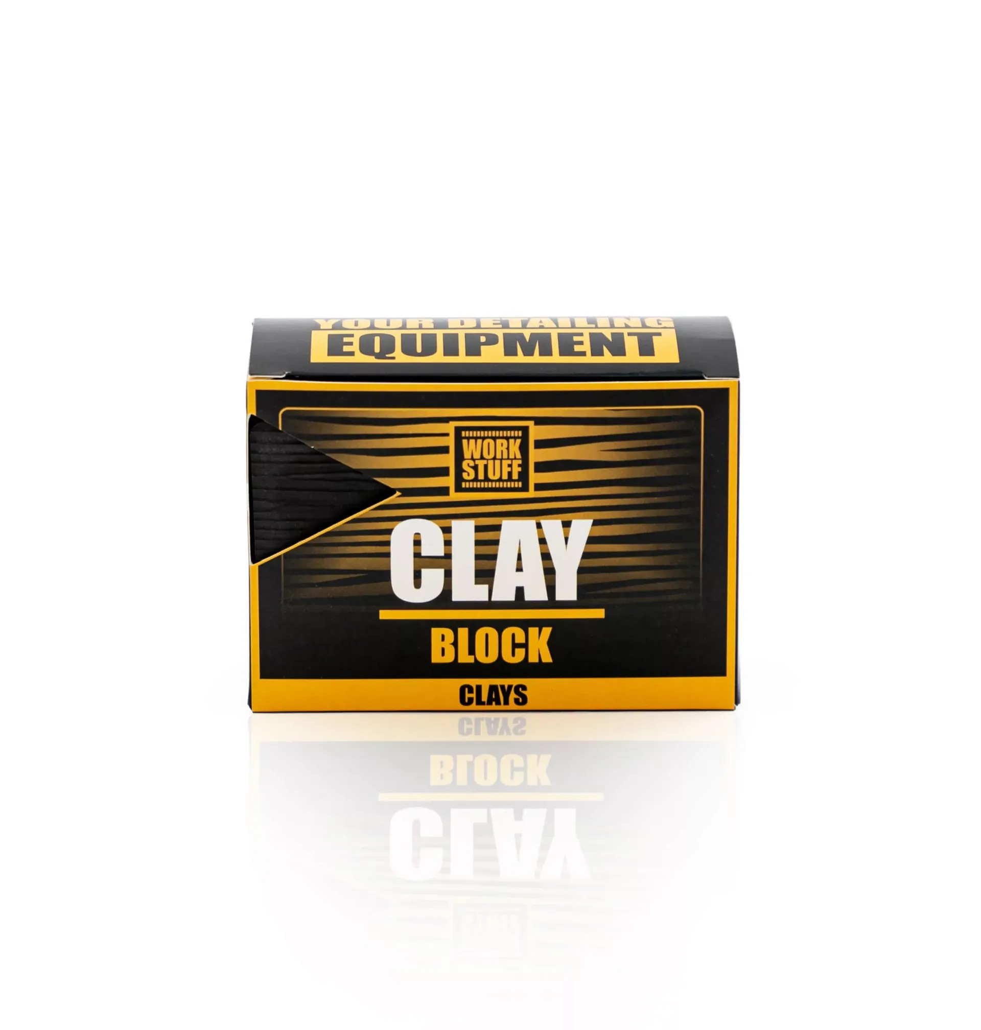 Czarno-żółte pudełko Work Stuff Clay Block Clays z pogrubionym tekstem i paskami na białym tle z subtelnym odbiciem.
