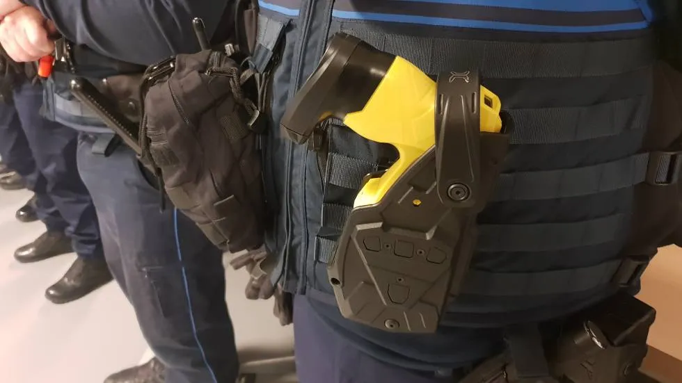 Taser police municipale de Clermont / Photo 7 Jours à Clermont