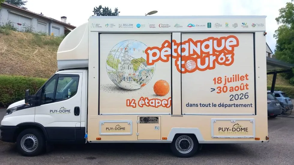 Le camion du Pétanque Tour Photo CD63