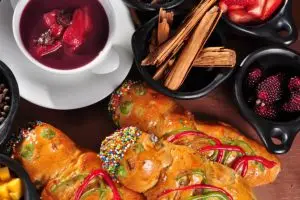 Guaguas de pan y colada morada