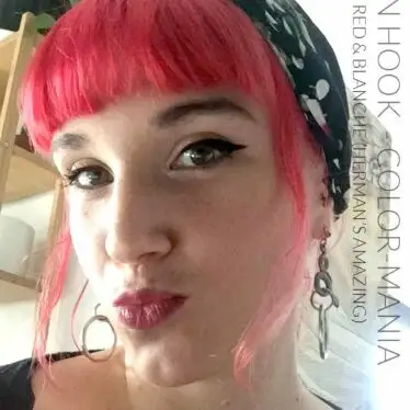 Merci Jenn Hook :) Coloration Cheveux Rouge Ruby Red - Herman's Amazing | Color-Mania