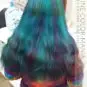 Merci Sandrine ! Longueurs : Voodoo Blue, Racines : Shocking Blue, Mèches : Fuchsia Shock (Manic Panic)
