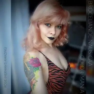 Merci Broceliande Nausicaa :) Coloration Cheveux Rose Rosie Gold - Herman's Amazing | Color-Mania