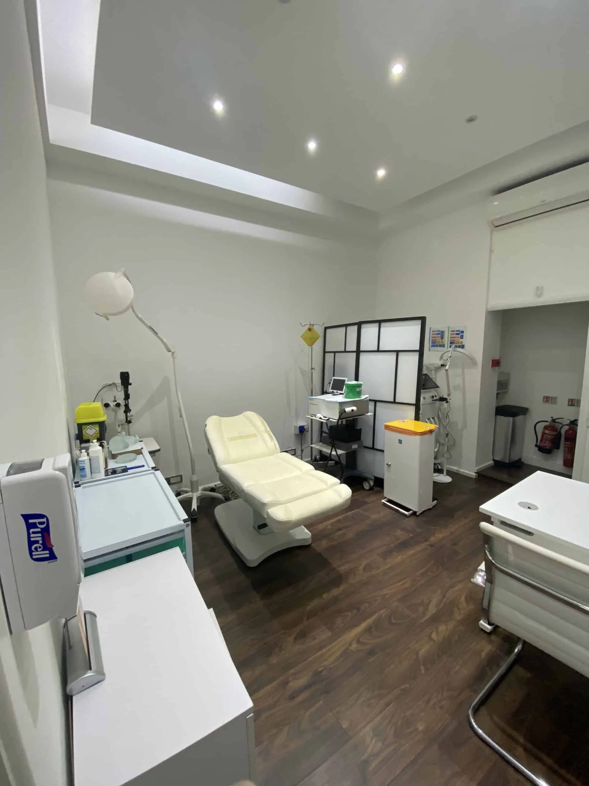 Harley Street Hair Transplant Clinics London Home Page Harley Street Hair Transplant Clinics 2