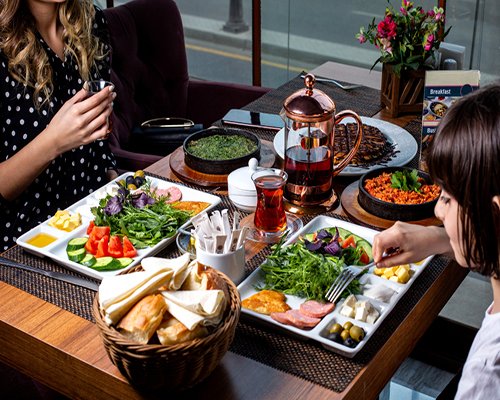 Ticket to the Burj Khalifa With The Cafe Treat