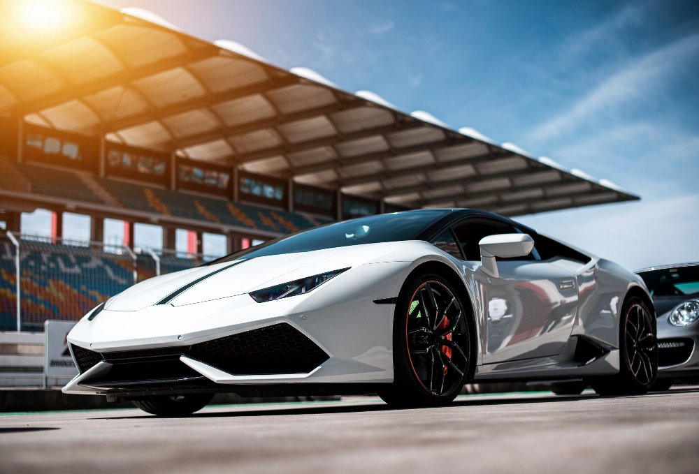 Ultimate Lamborghini Huracan Desert Driving Tour Experience in Dubai
