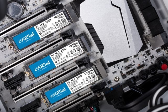Crucial 2TB P1 NVMe M.2 2280 Internal SSD CT2000P1SSD8 Crucial 2TB P1 NVMe M.2 2280 Internal SSD CT2000P1SSD8