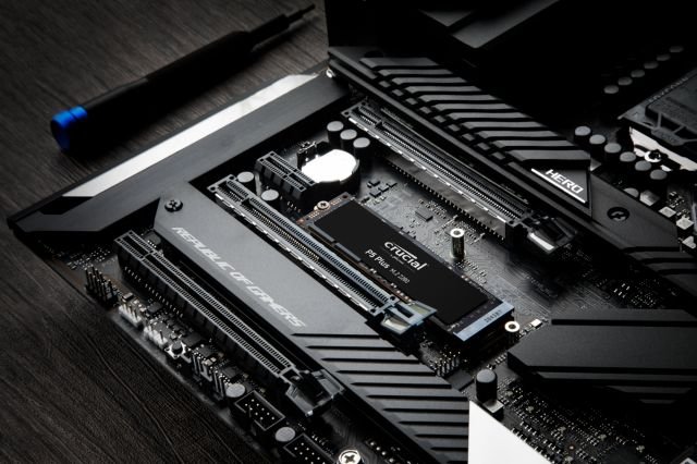 Crucial 1TB P5 Plus PCIe 4.0 x4 M.2 NVMe Internal SSD CT1000P5PSSD8 Crucial 1TB P5 Plus PCIe 4.0 x4 M.2 NVMe Internal SSD CT1000P5PSSD8