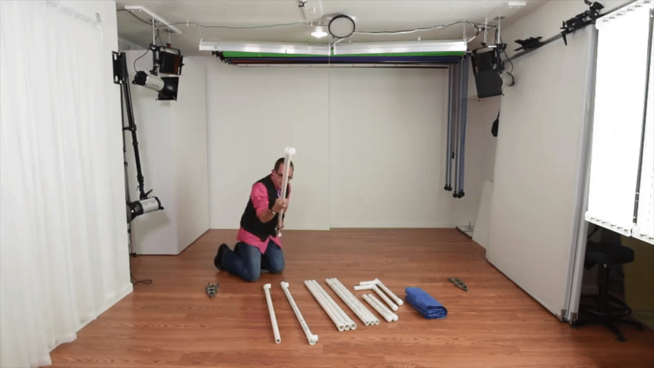 putting the background stand together
