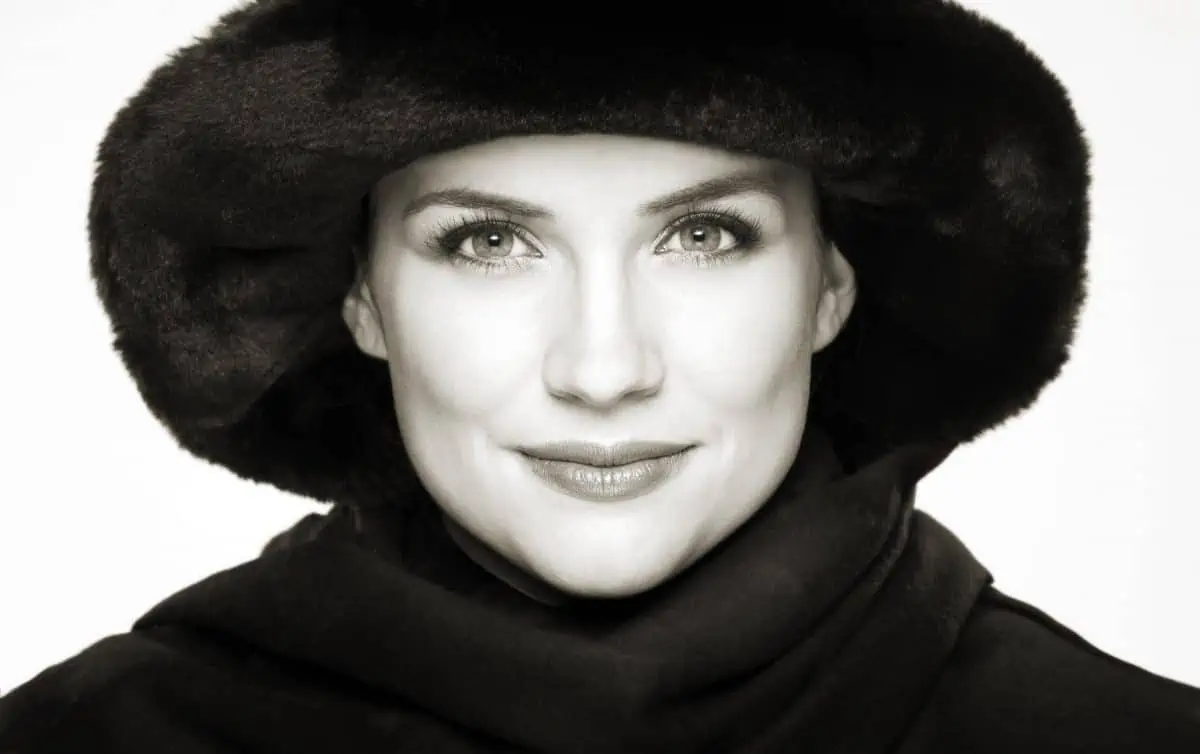 Beauty portrait photographed by Joe Edelman
