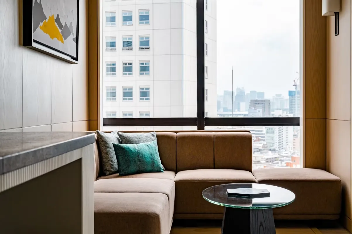 kimpton-tokyo-9096262492-original