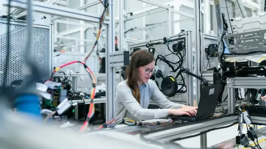 Les opportunités pour le secteur industriel grâce aux bases de données de l'industrie B2B