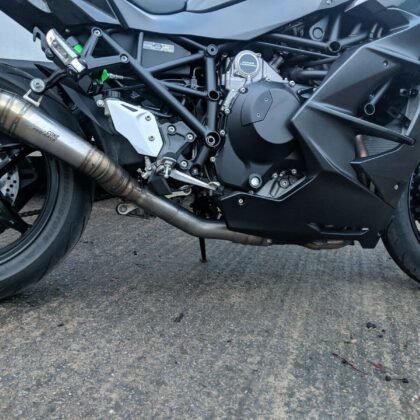Kawasaki H2 SE & SX with ZX10R Headers, Stainless De-cat exhaust pipe & clamp kawasaki h2 exhaust side view