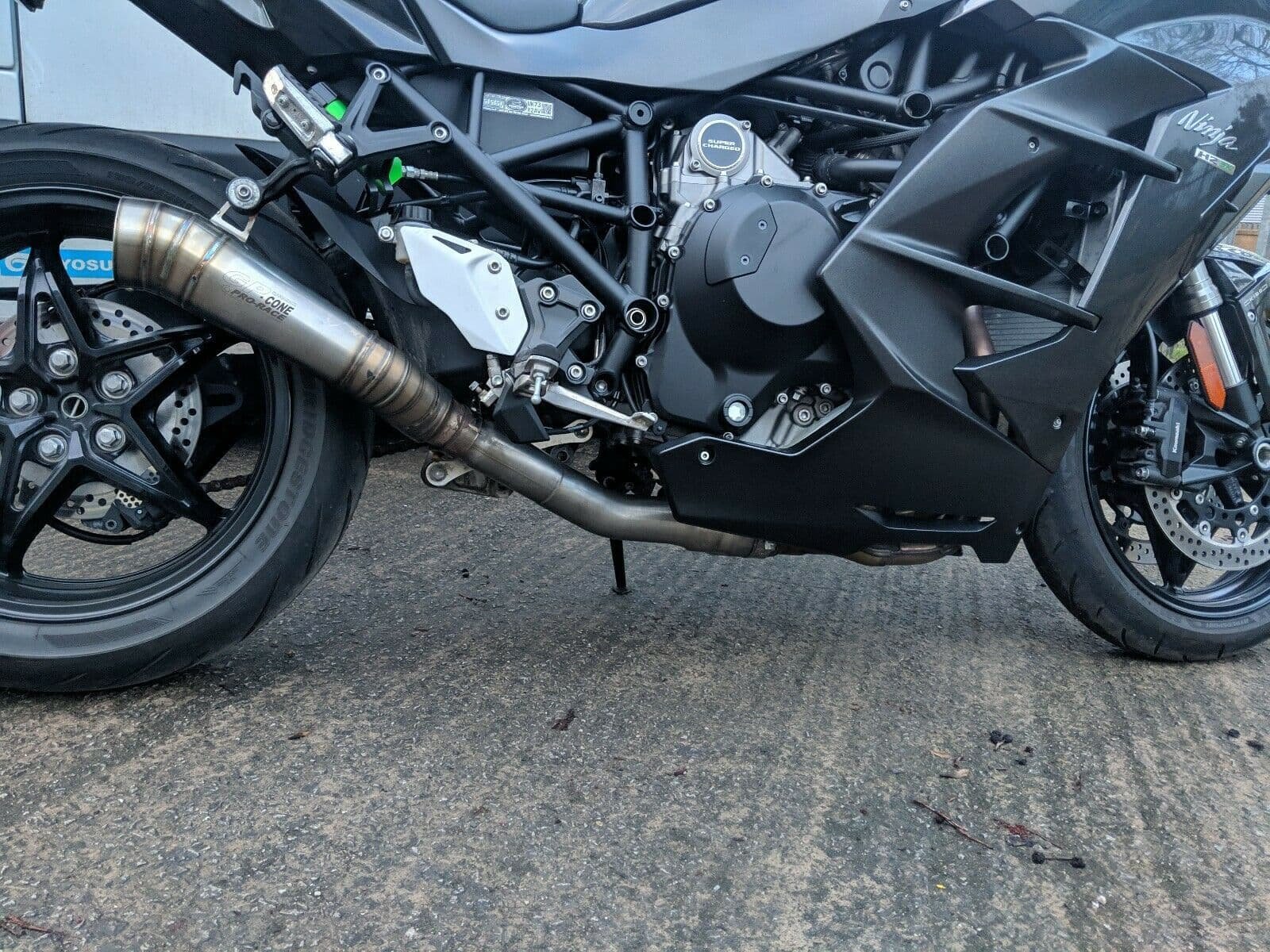 Kawasaki H2 SE & SX with ZX10R Headers, Stainless De-cat exhaust pipe & clamp kawasaki h2 exhaust side view