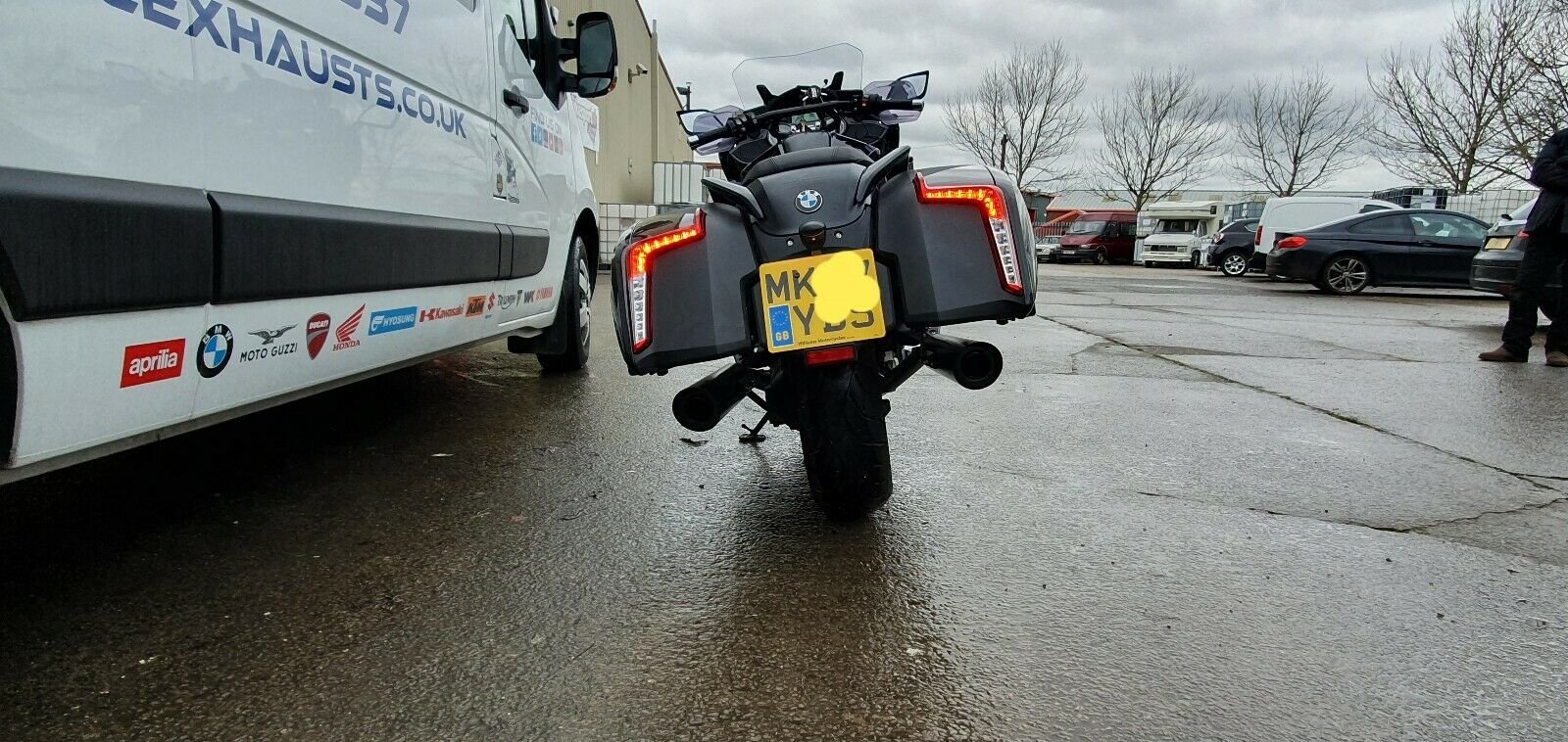 BMW K1600B Bagger GTA 2016-2020 Black, Slash cut Performance Exhausts Mufflers bmw k1600b bagger gta 2016-2020 black angle view
