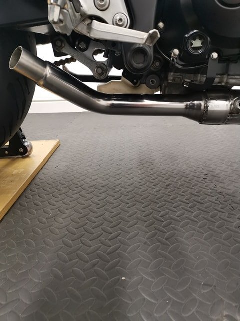 Suzuki GSXR 600 750 2011 - 2019 L1 - L9 DE CAT suzuki gsxr 600 angle view